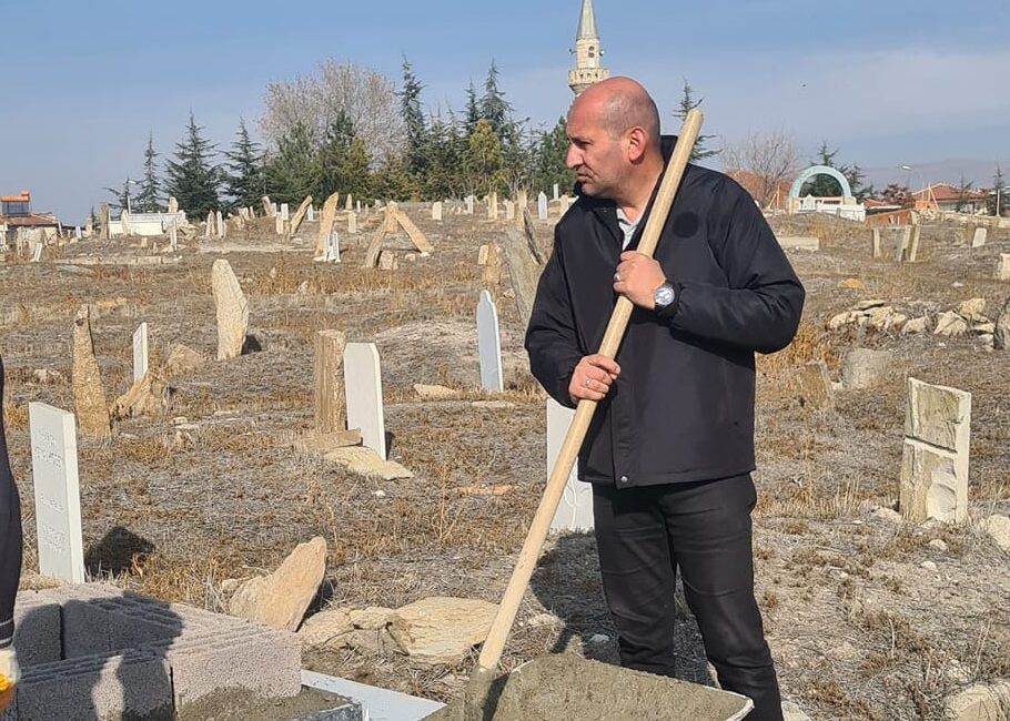 
1988 yılında askerlik hizmeti sırasında vefat eden Jandarma Er Osman