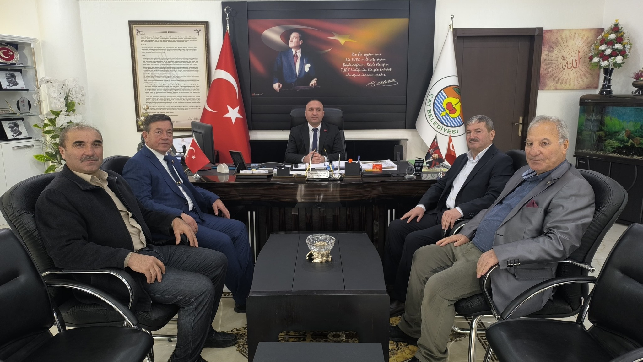 Afyonkarahisar’ın Çay ilçesinde AK Parti heyeti, Çay Belediye Başkanı Yaşar