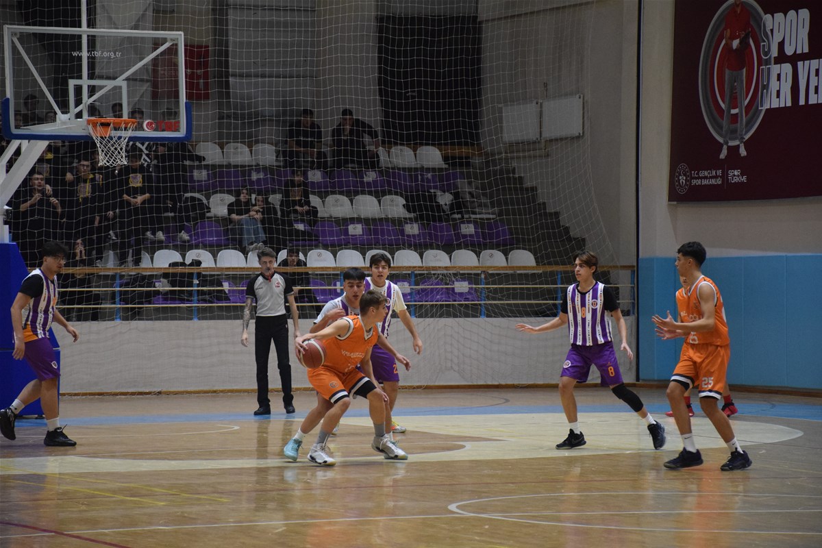 Afyonkarahisar'da düzenlenen Okul Sporları Genç Erkekler Basketbol Müsabakaları, Tınaztepe Spor