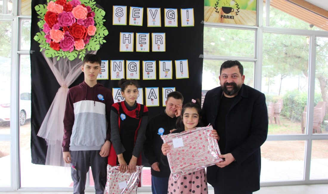 Afyonkarahisar’ın Başmakçı ilçesinde Kaymakam Bilal Çelik ve Belediye Başkanı Selçuk
