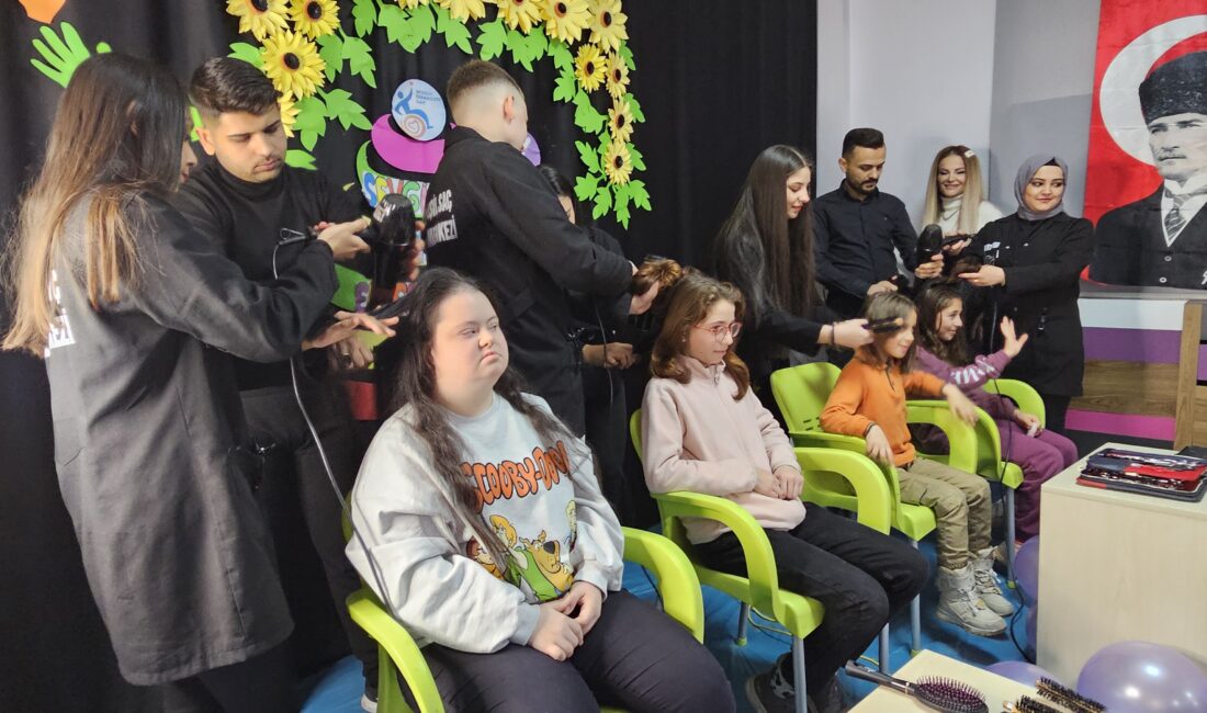 Afyonkarahisar’da 3 Aralık Dünya Engelliler Günü dolayısıyla özel eğitim kurumunda