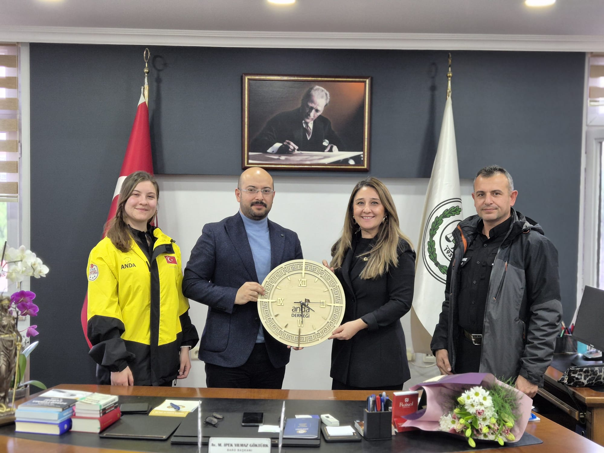 Afyonkarahisar ANDA Derneği Başkanı Agah Oktay Kılıç, Basın Sorumlusu Mihriban