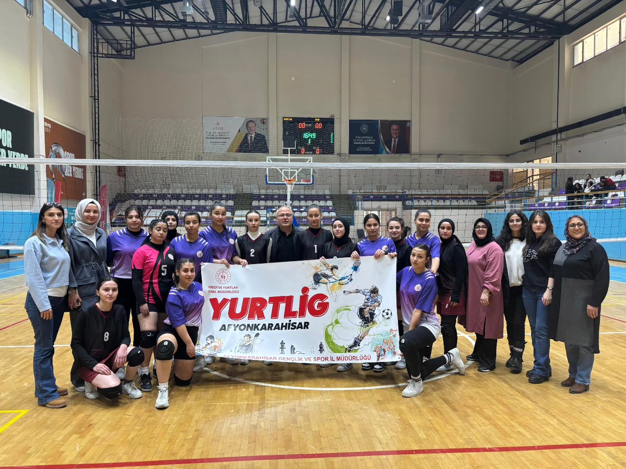 Afyonkarahisar’da Yurt Lig Voleybol Müsabakaları, öğrencilerin katılımıyla coşkulu bir şekilde