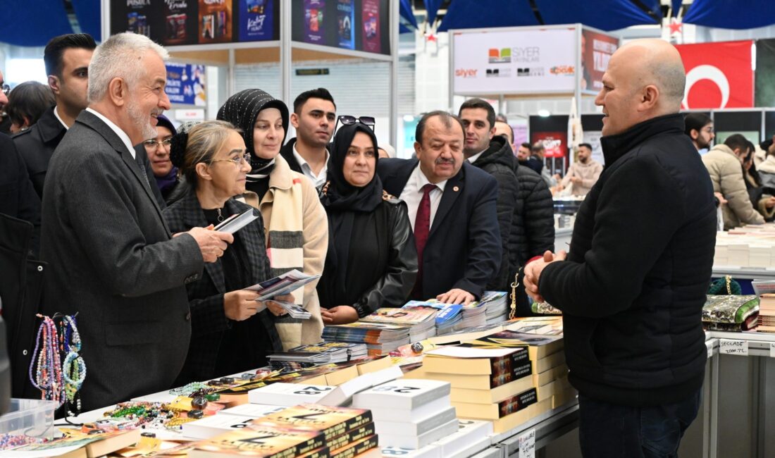 Isparta Belediyesi tarafından ‘Kitaplar Gül Açıyor' temasıyla düzenlenen 7. Isparta