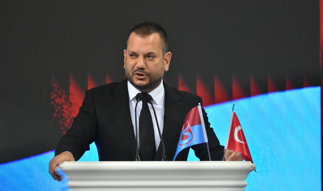 Trabzonspor Kulübünün olağan genel kurulunda, Ertuğrul Doğan yeniden başkanlığa seçildi.