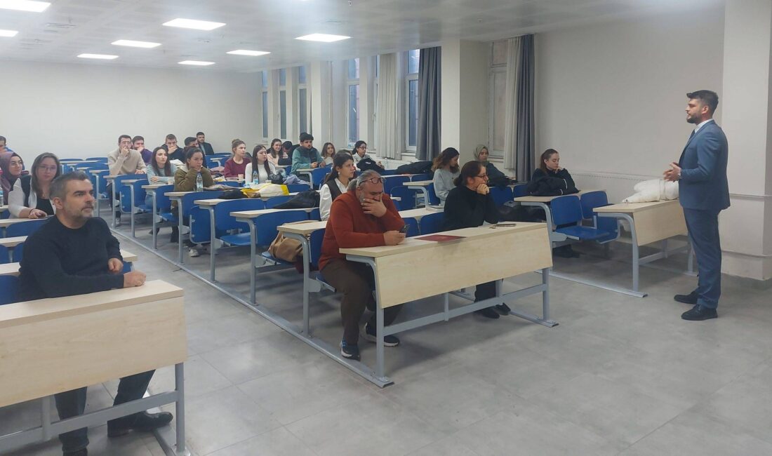 Eczacılık Fakültesi son sınıf öğrencileri “İnovasyon ve Girişimcilik Ekosistemi” eğitimi