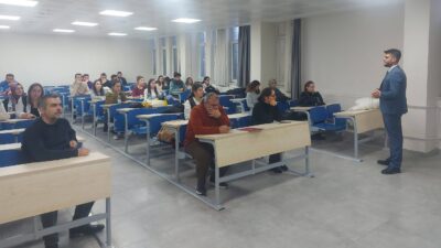 Eczacılık Fakültesi son sınıf öğrencileri “İnovasyon ve Girişimcilik Ekosistemi” eğitimi