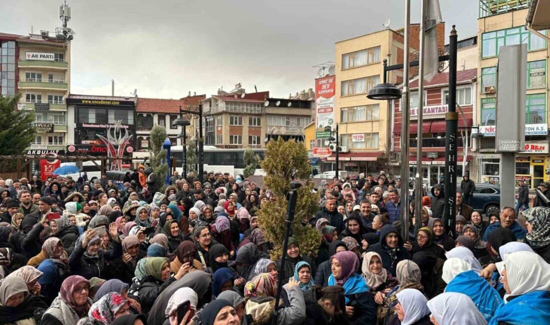 Afyonkarahisar’ın Sandıklı ilçesinde 48 kişi umre ziyareti gerçekleştirmek üzere kutsal