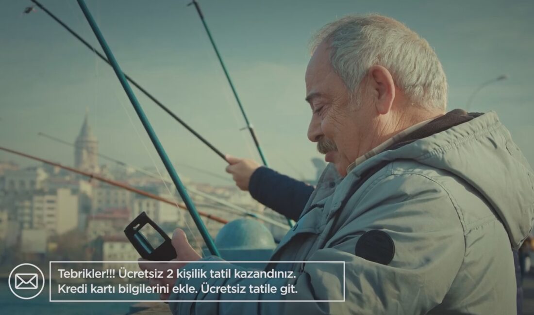   Afyonkarahisar İl Emniyet Müdürlüğü, telefon dolandırıcıları konusunda vatandaşları uyardı.