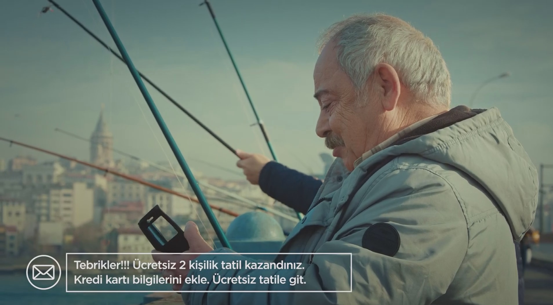  Afyonkarahisar İl Emniyet Müdürlüğü, telefon dolandırıcıları konusunda vatandaşları uyardı.