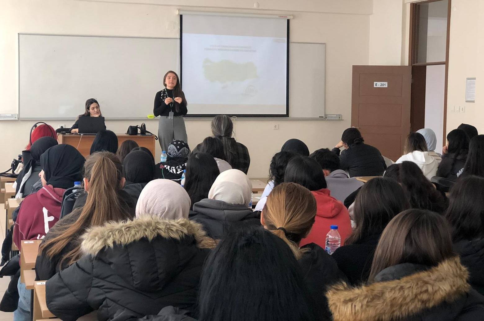 Afyonkarahisar Sağlık Bilimleri Üniversitesi öğrencileri ve personeli madde bağımlılığı ile