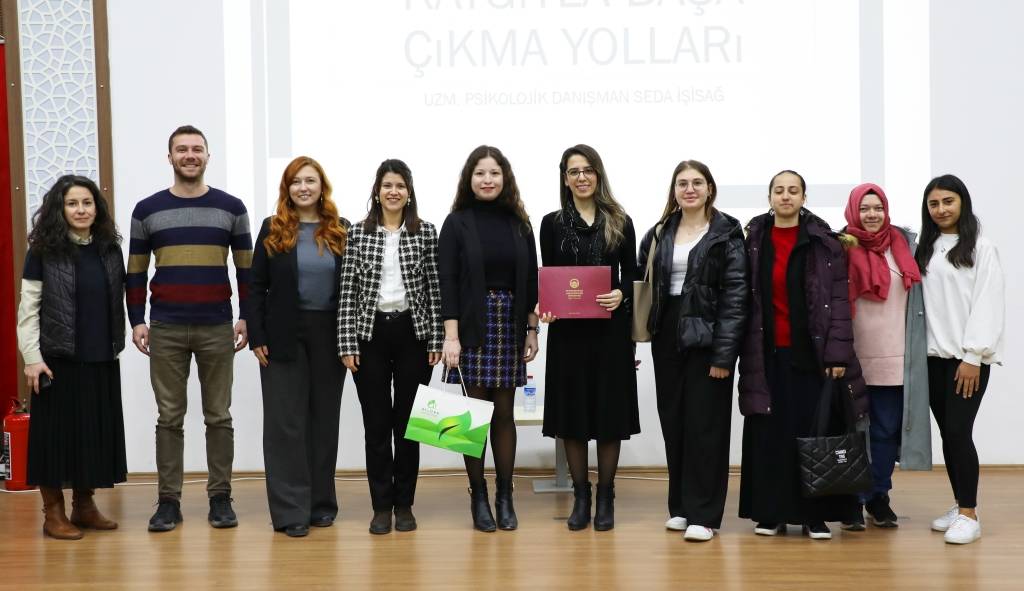 AFSÜ Tıp Fakültesi Yeşil Salon’da Uzman Psikolojik Danışman Seda İşisağ