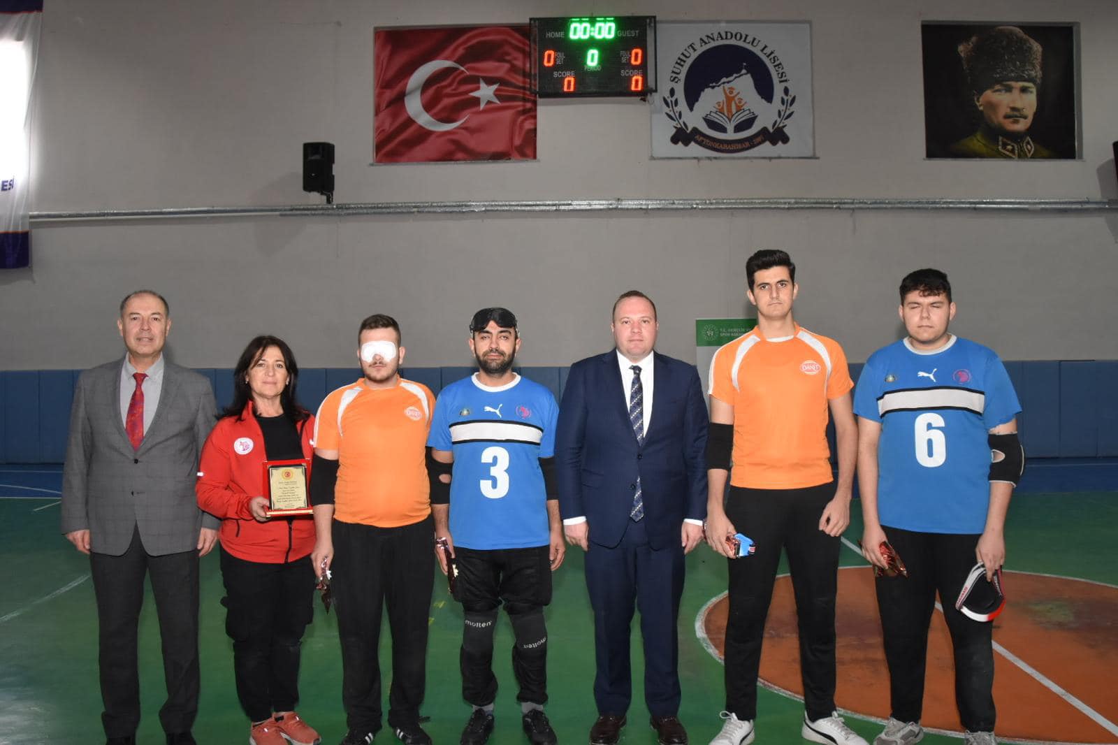 Şuhut Kaymakamlığı koordinesinde Şuhut Gençlik Merkezi, İlçe Spor Müdürlüğü iş