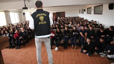 Afyonkarahisar İl Emniyet Müdürlüğü eğitim faaliyetlerine aralıksız devam ediyor. İl