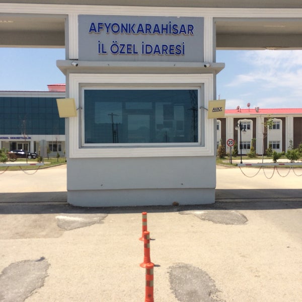 Afyonkarahisar Valiliği İl Özel İdaresi ekipleri, köy sakinlerinin hiçbir analiz