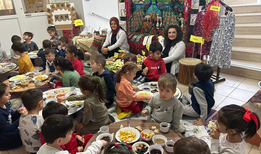 Kütahya'nın Tavşanlı ilçesi Haymeana Anaokulu'nda minik öğrenciler, Milli Eğitim Bakanlığının