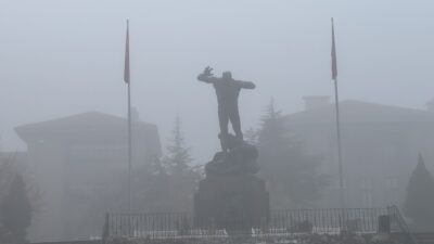 Meteorolojiden bazı bölgeler için fırtına ve sağanak uyarısı