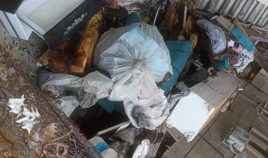 Denizli'de annesi ağabeyini banyo yaptırırken çakmakta minderi tutuşturan 3 yaşındaki