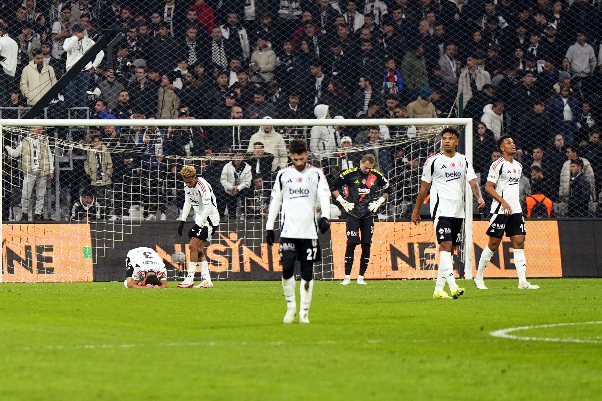 Beşiktaş, geçtiğimiz sezondan bu yana Süper Lig’de ezeli rakipleri Galatasaray