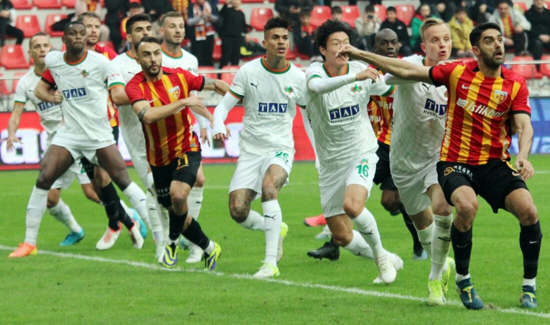 Kayserispor’un iç saha galibiyet hasreti sona erdi Süper Lig'de mücadele eden Kayserispor, aylar sonra sahasında kazandı. 11