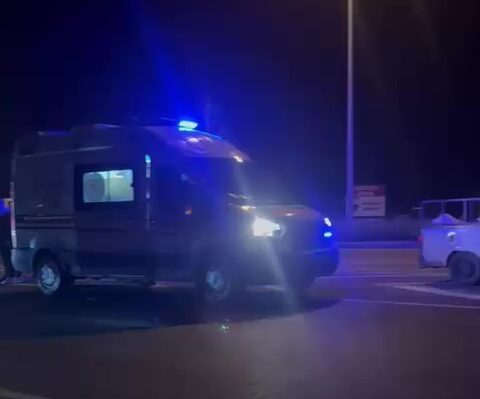 Denizli’nin Honaz ilçesinde meydana gelen trafik kazasında, geri geri manevra