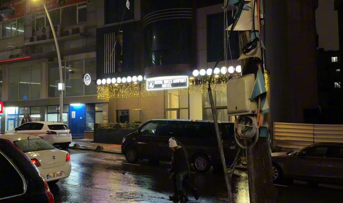 İstanbul'un Arnavutköy ilçesinde, erkek arkadaşıyla birlikte otele giden Gaye Akel'in