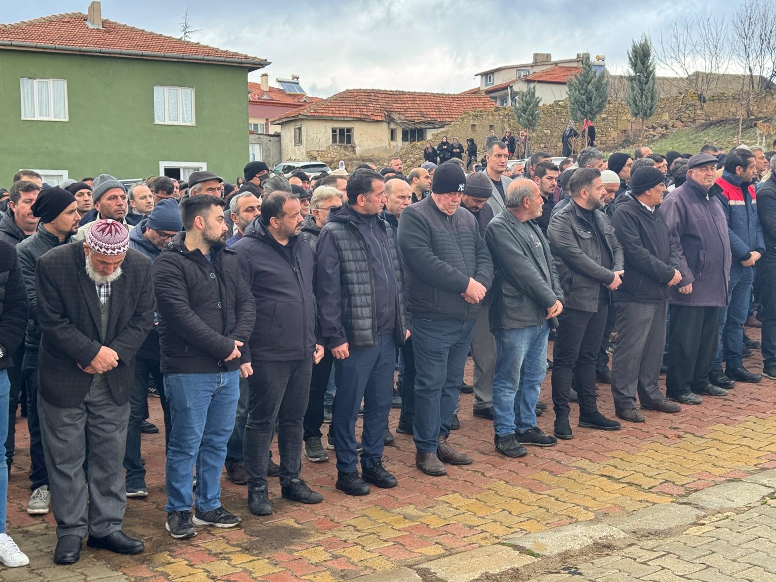Eskişehir'deki akrabalarını ziyarete giderken meydana gelen kazada hayatını kaybeden Çetin