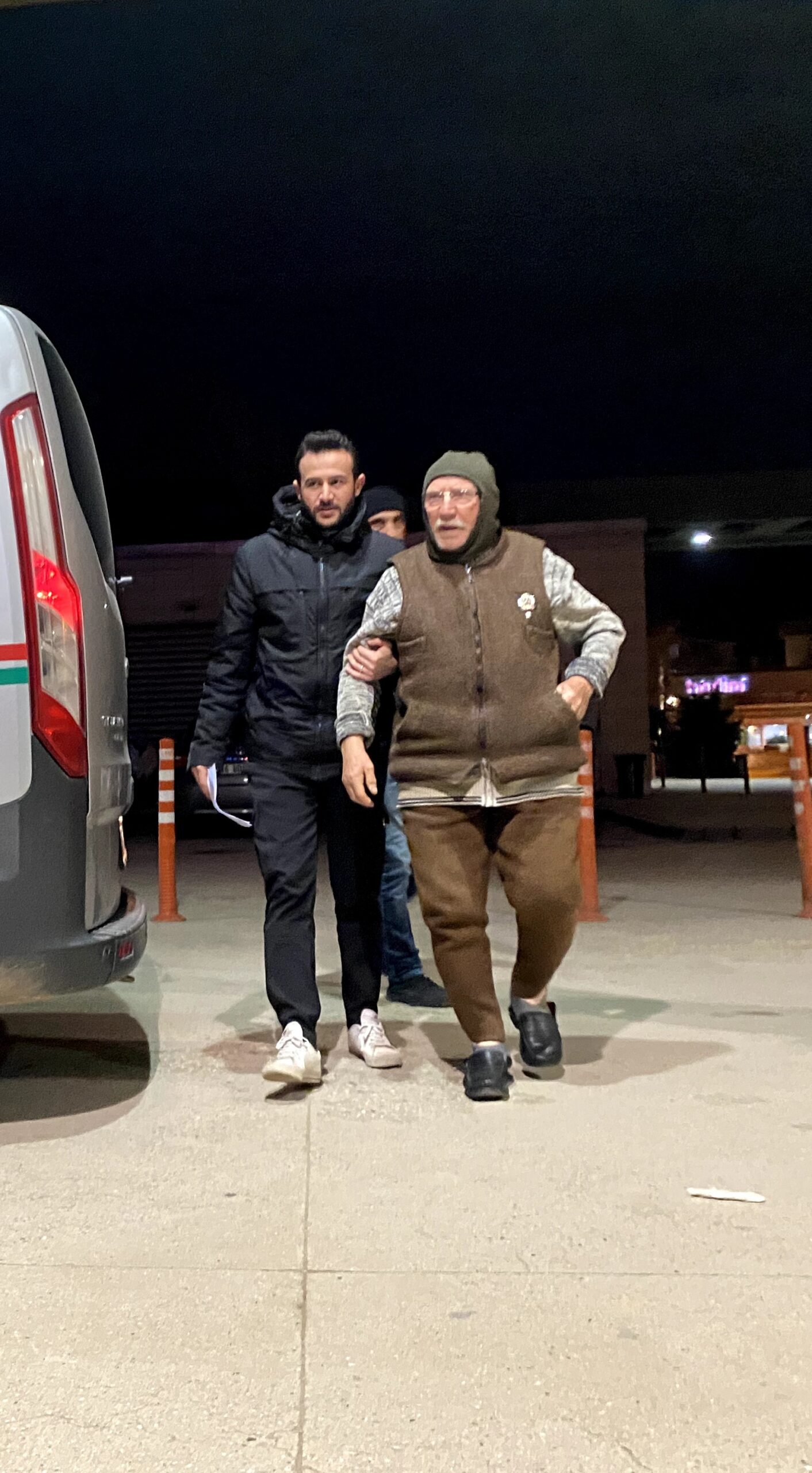 Bursa'nın İnegöl ilçesinde meydana gelen olayda okula giden çocuğu bisikletiyle