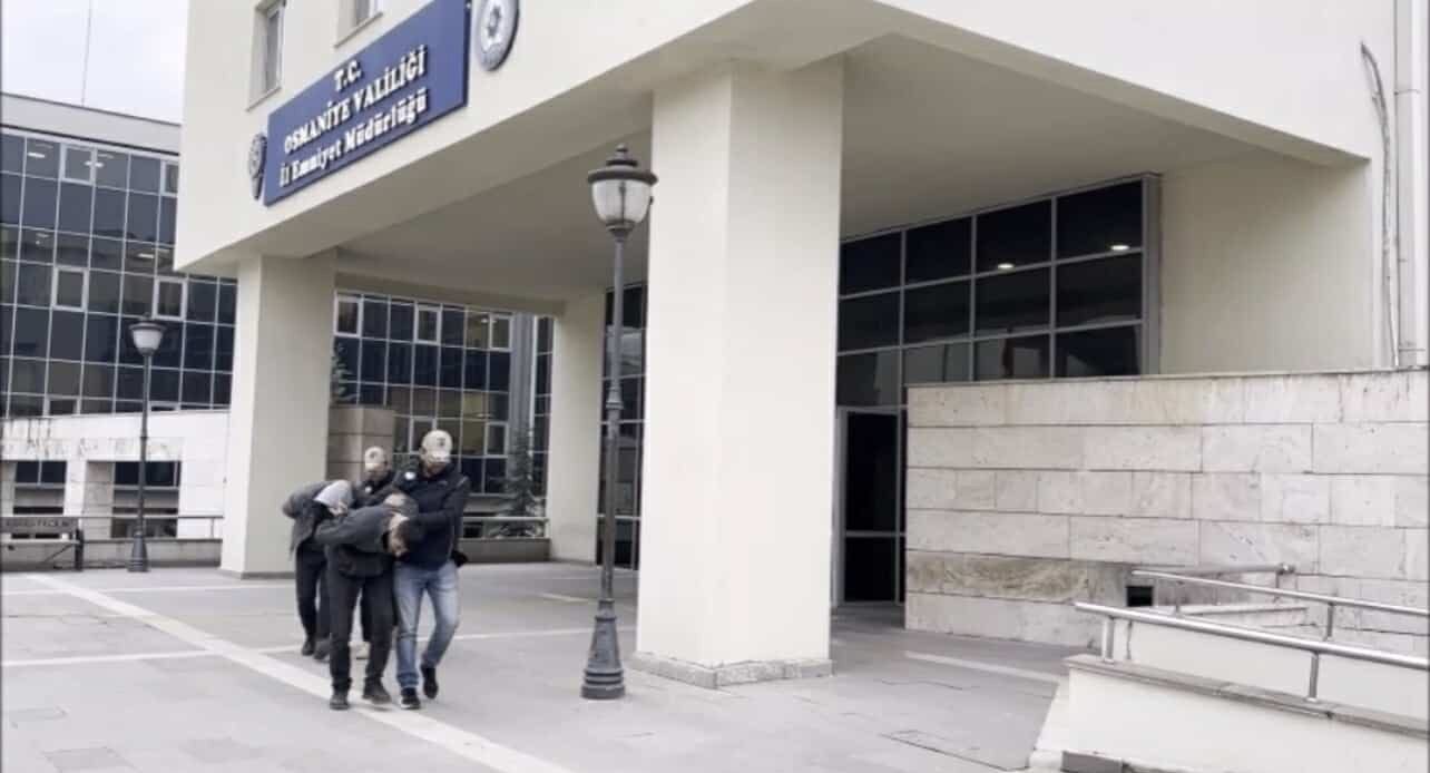 Osmaniye’de, PKK/KCK terör örgütünün propagandasını sosyal medya üzerinden yapan iki
