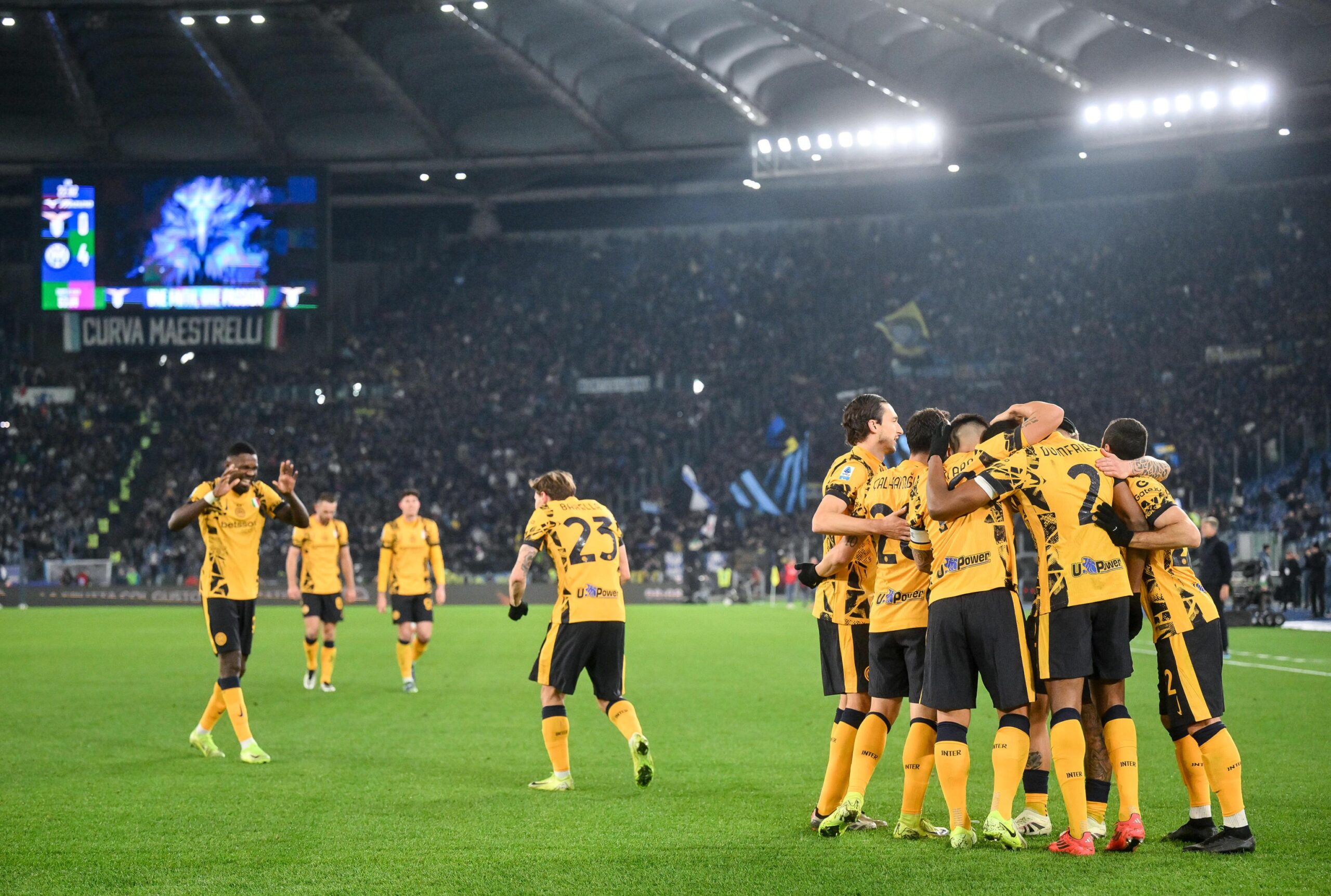 İtalya Serie A’da Inter, milli futbolcu Hakan Çalhanoğlu’nun da 1