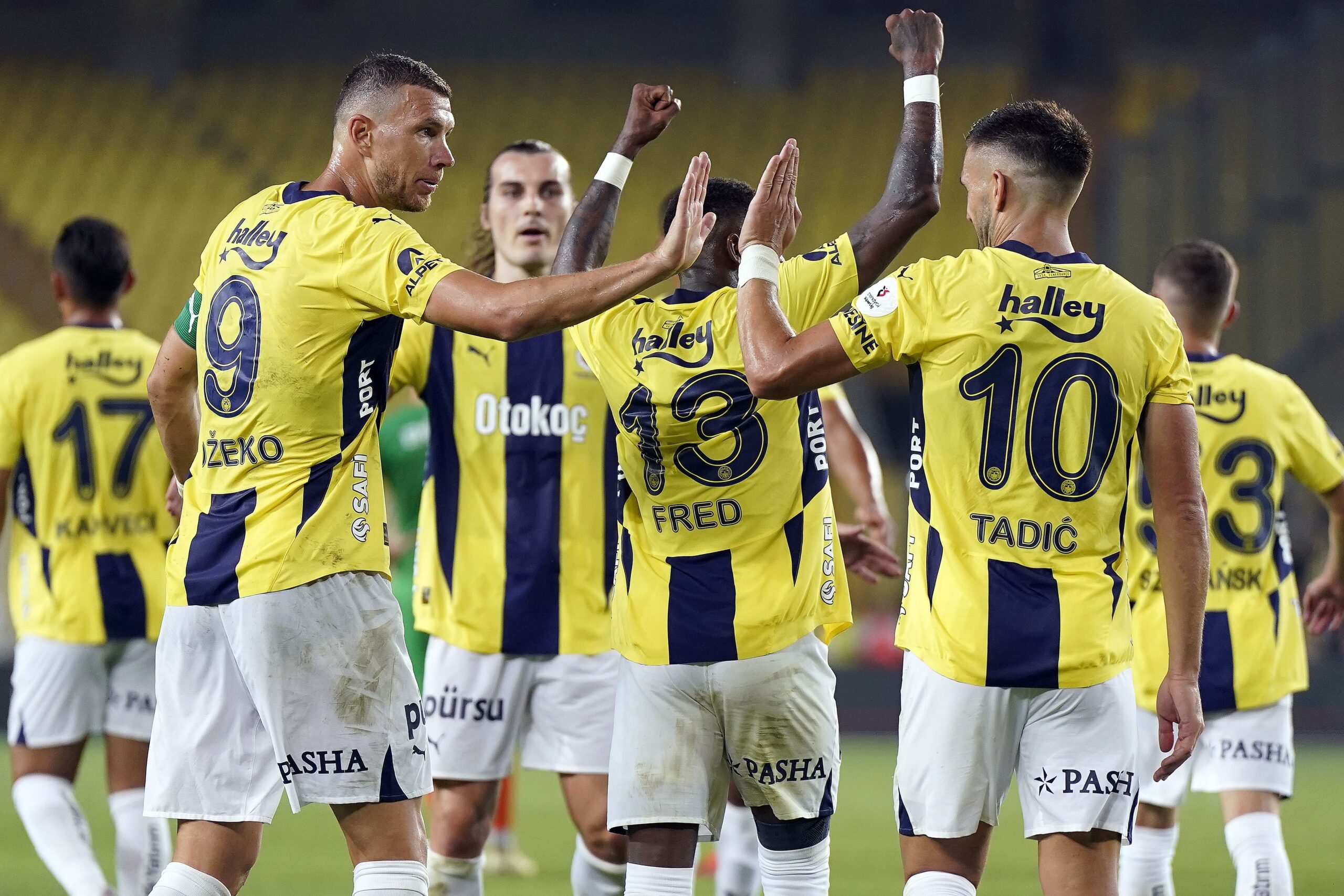 Fenerbahçe, Süper Lig’de 2024-2025 sezonunun ilk bölümünde geçtiğimiz sezonun gerisinde