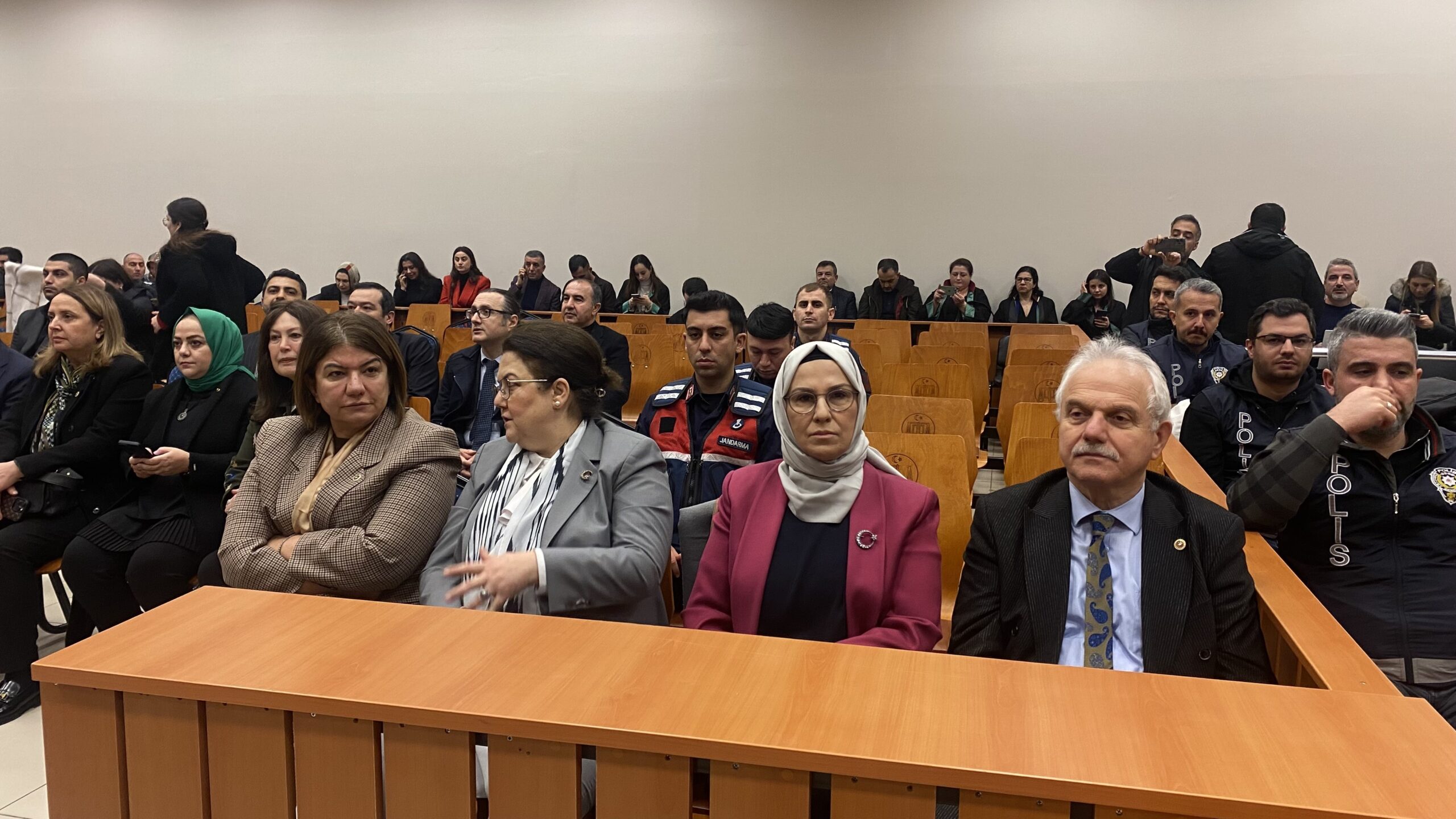 Diyarbakır’da 8 yaşındaki Narin Güran’ın cinayetiyle ilgili davanın ikinci duruşması,
