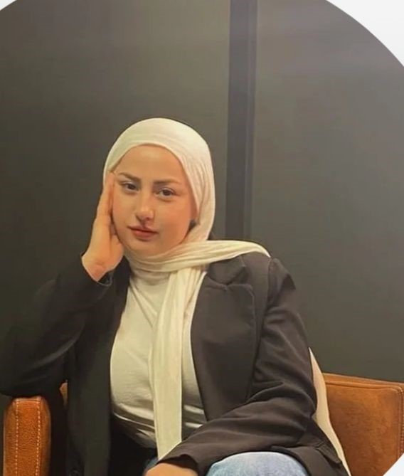 Afyonkarahisar’da yolun karşısına geçmeye çalışırken minibüsün çarpması sonucu ağır yaralanan