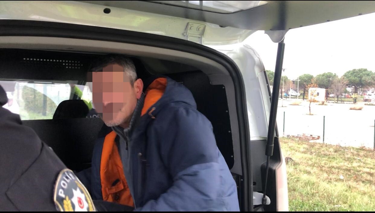 Tekirdağ’ın Çorlu ilçesinde kırmızı ışık ihlali yapan alkollü sürücü, dur