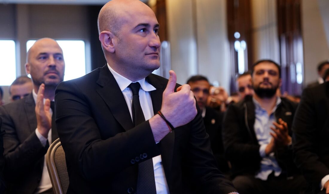 Beşiktaş Başkan Adayı Hüseyin Yücel, düzenlediği toplantıyla ‘Beşiktaş için 5
