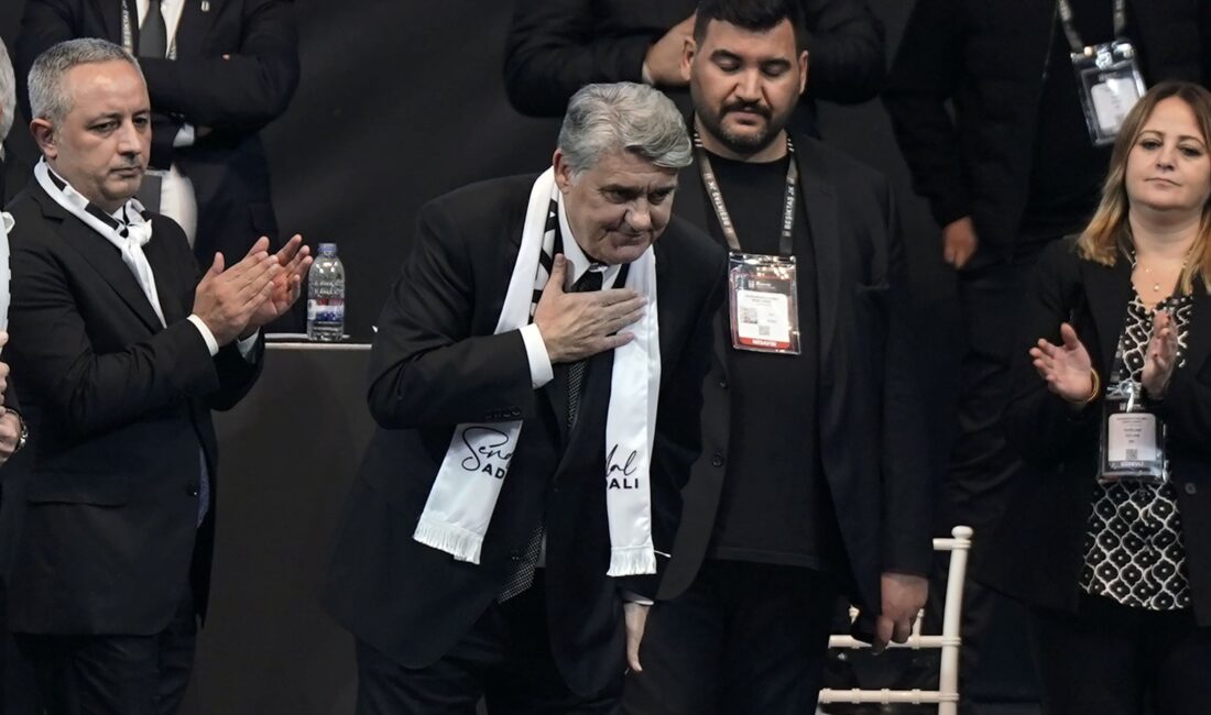 Beşiktaş Kulübü’nde başkan seçilen Serdal Adalı, genel kurul üyelerine teşekkür