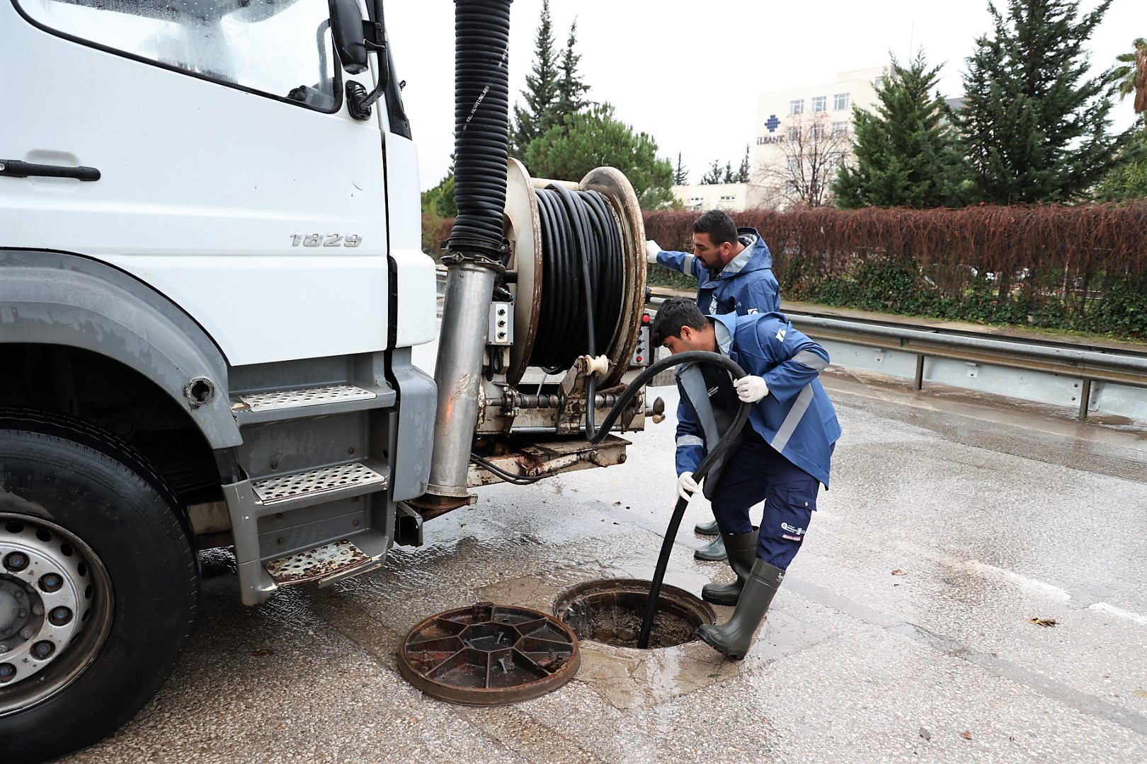 Büyükşehir ekipleri turuncu koda karşı teyakkuzda 
Antalya Büyükşehir Belediyesi, meteorolojinin kuvvetli