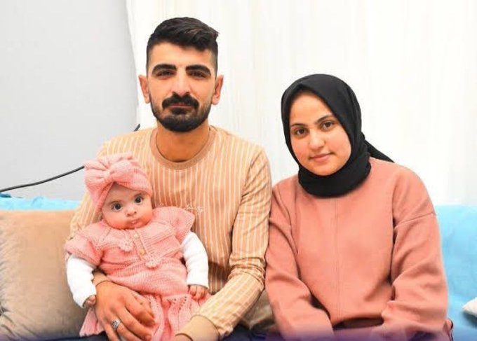 İzmir Torbalı’da SMA hastası İkbal bebeğin anne ve babası, videolu