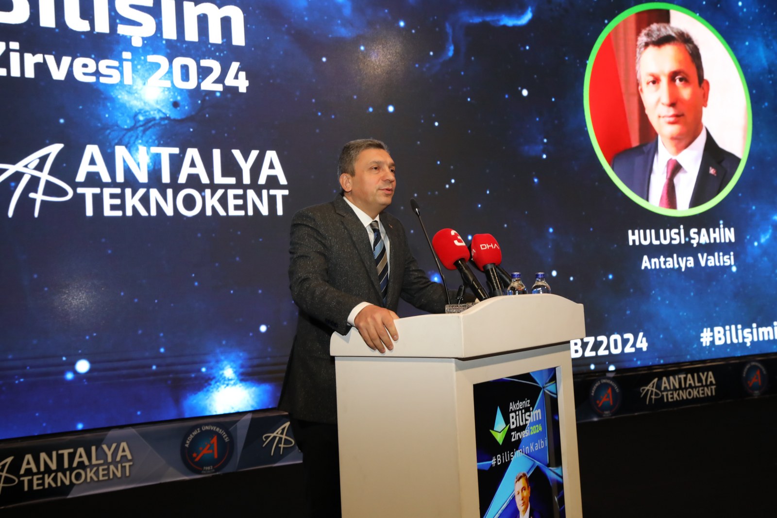 Akdeniz Üniversitesi Antalya Teknokent’in ev sahipliğinde düzenlenen 8. Akdeniz Bilişim
