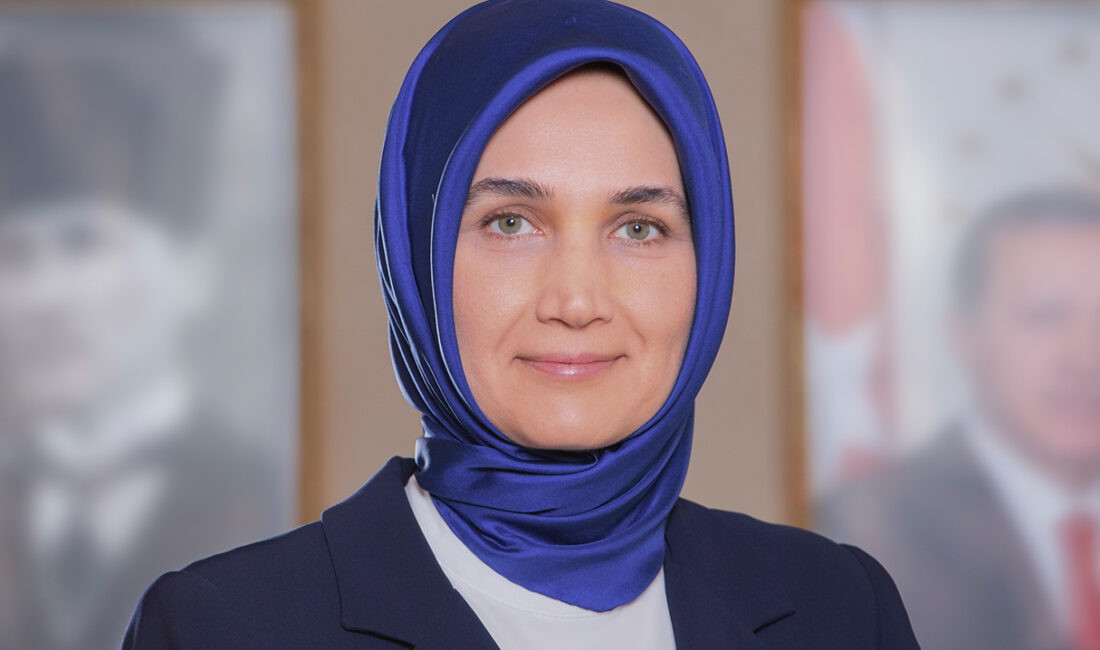 Afyonkarahisar Valisi Doç. Dr. Kübra Güran Yiğitbaşı, yılbaşı öncesi alınan