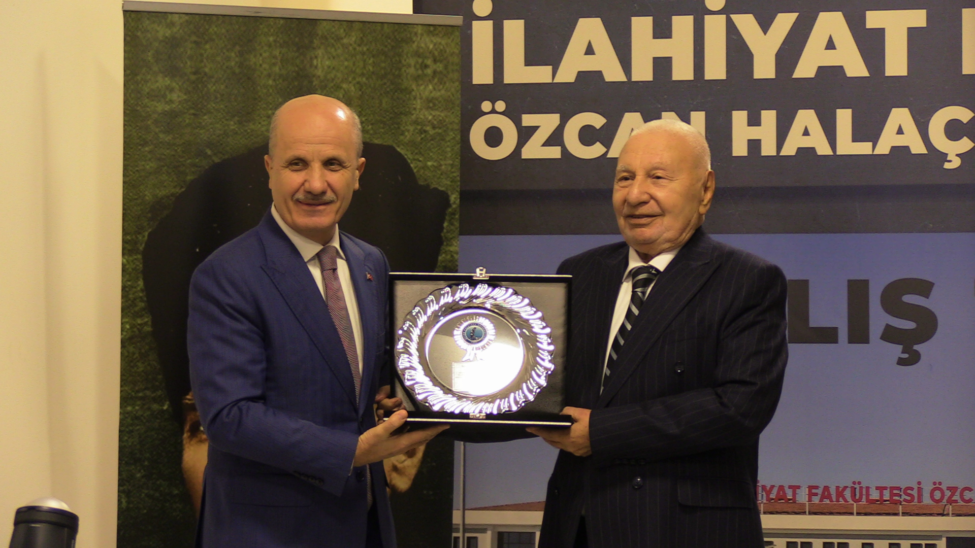 Hayırsever iş insanı Özcan Halaç tarafından yapımı üstlenen, Afyon Kocatepe