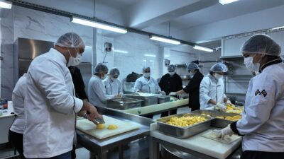 Manisa'nın Yunusemre ilçesindeki Borsa İstanbul Kız Mesleki ve Teknik Anadolu