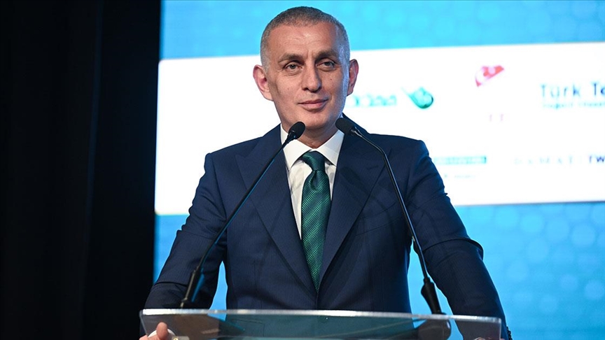 Türkiye Futbol Federasyonu (TFF) Başkanı İbrahim Hacıosmanoğlu, "Biriken sorunları çözmediğimiz