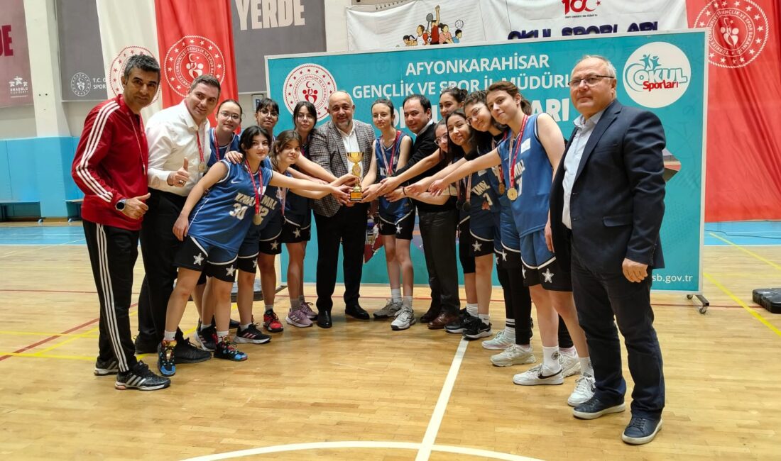 Basketbolda Afyonkarahisar Liseler Arası İl Birinciliği Final maçında Afyonkarahisar’ın akademik