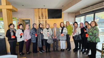 Afyon Eğitim Vakfı Kadın Kolları, Serpil Özer başkanlığında bir araya