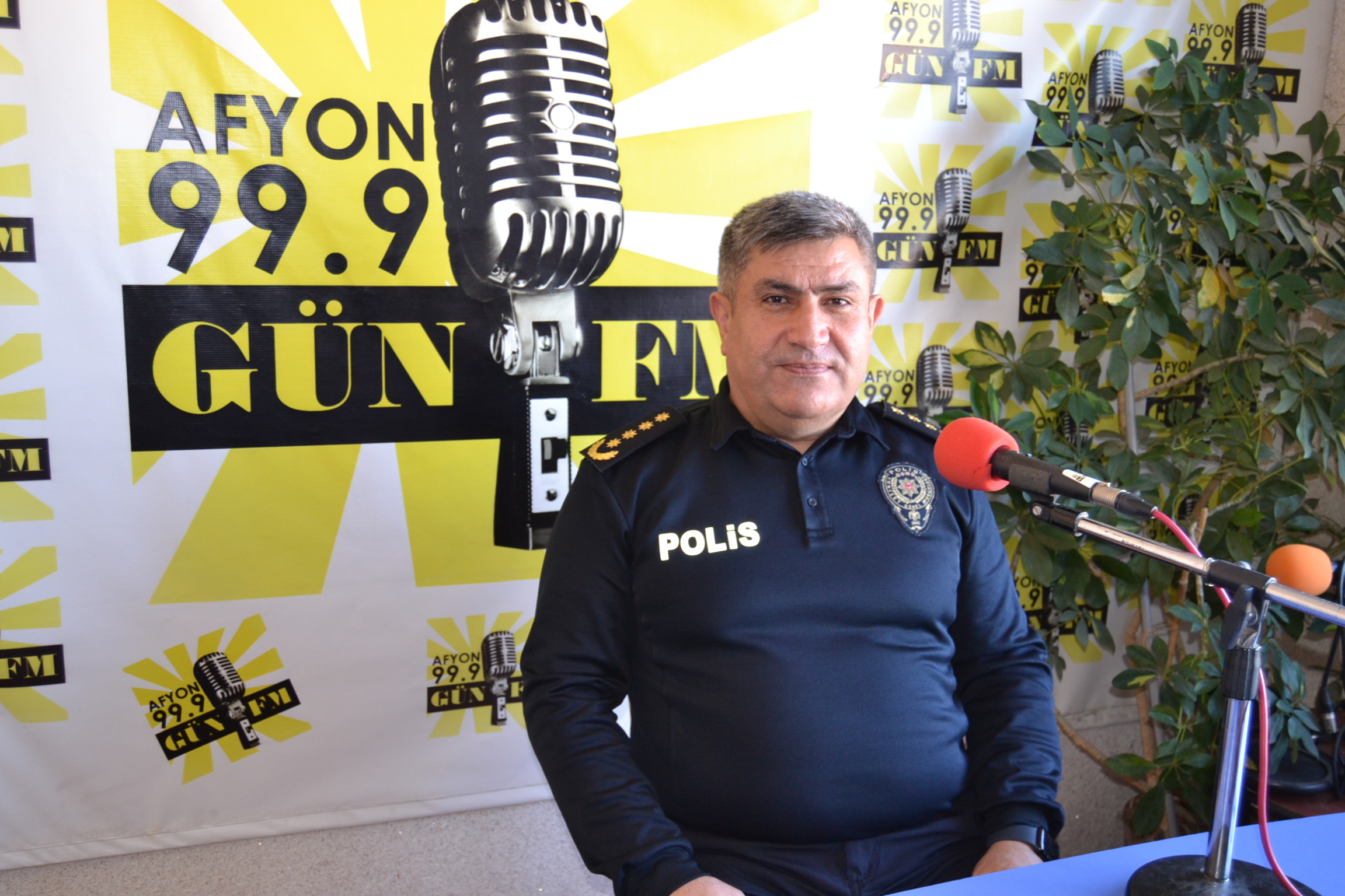 Afyonkarahisar Emniyet Müdürlüğü ve Gün FM işbirliğinde süren Emniyet Saati