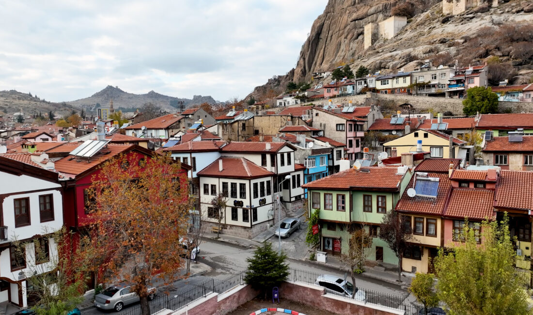 Çevre, Şehircilik ve İklim Değişikliği Bakanlığı, Afyonkarahisar'daki Sokak Sağlıklaştırma Projesi'ni