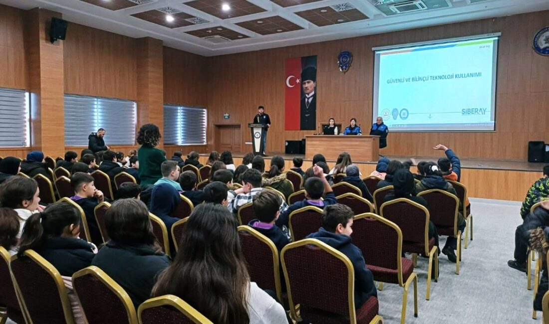 Afyonkarahisar İl Emniyet Müdürlüğü ekipleri, Şehit Ali Ünlü Konferans Salonu’nda