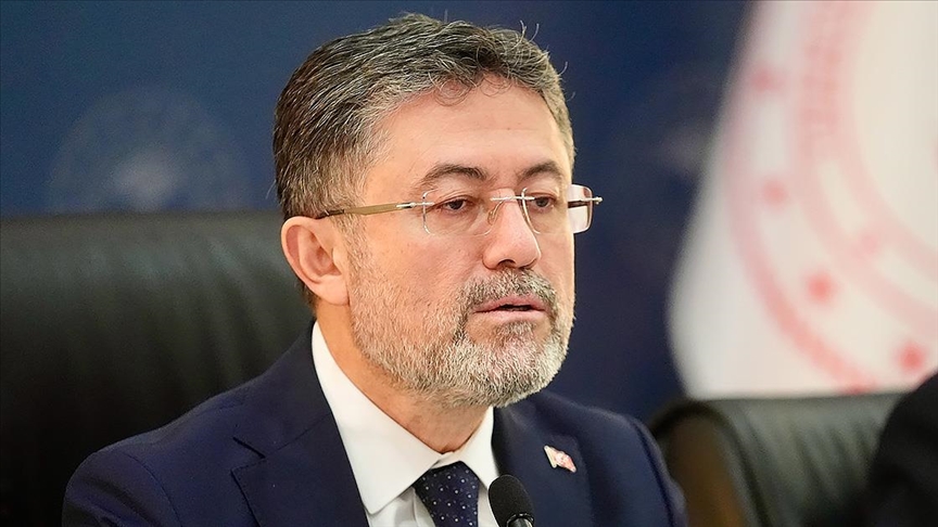 Bakan Yumaklı, “2025'te 52 yeni baraj ve gölet inşa ederek,