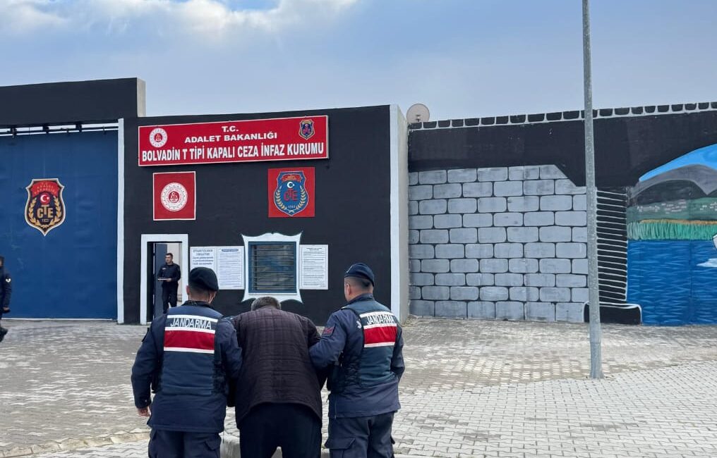 Afyonkarahisar İl Jandarma Komutanlığı, aranan şahısların tespiti ve yakalanmasına yönelik